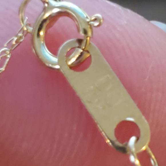 Dainty Beautiful Vintage 10K Garnet Necklace - Picture 3 of 7